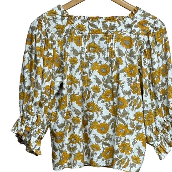 Cupcakes and Cashmere Linen Blend  Cropped Blouse Floral Peasant Size Small - Picture 3 of 9